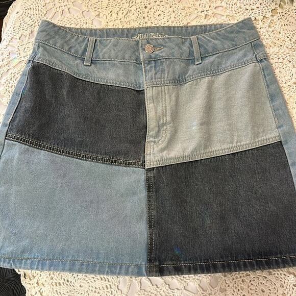 Wild Fable Denim Skirt Patch Work Color Block W Pockets Blue sz 8 - Picture 2 of 4